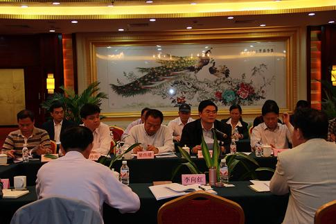 自治区教育厅领导来我院考察调研(图2)